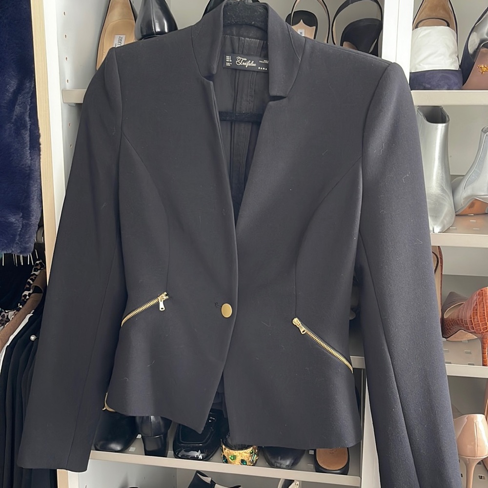 Black Zara blazer
